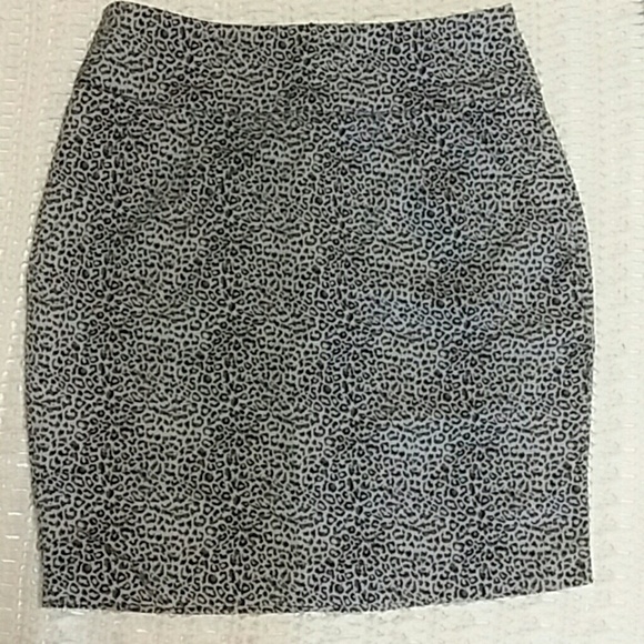 Twenty-One Animal Print Mini Skirt Size SP - Picture 1 of 8
